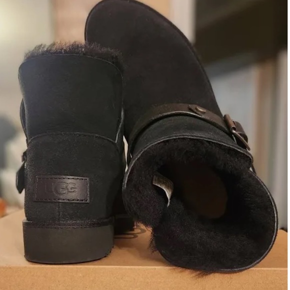 🖤new in box🖤 UGG Australia Women's UGG Romely Short Buckle Boot 'Black - Picture 9 of 10